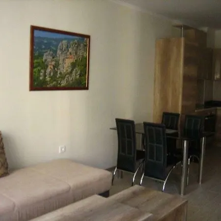 דירה Nereya Palace, Lidia
